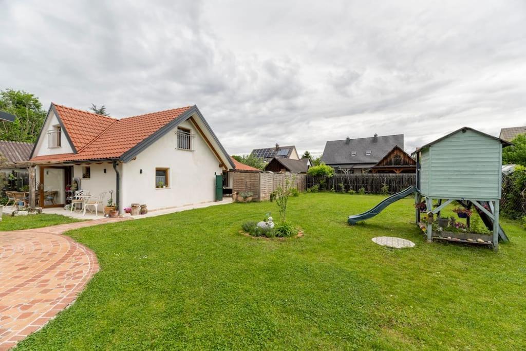 Idyllic Holiday Home - Relaxation Place Лайбніц Екстер'єр фото
